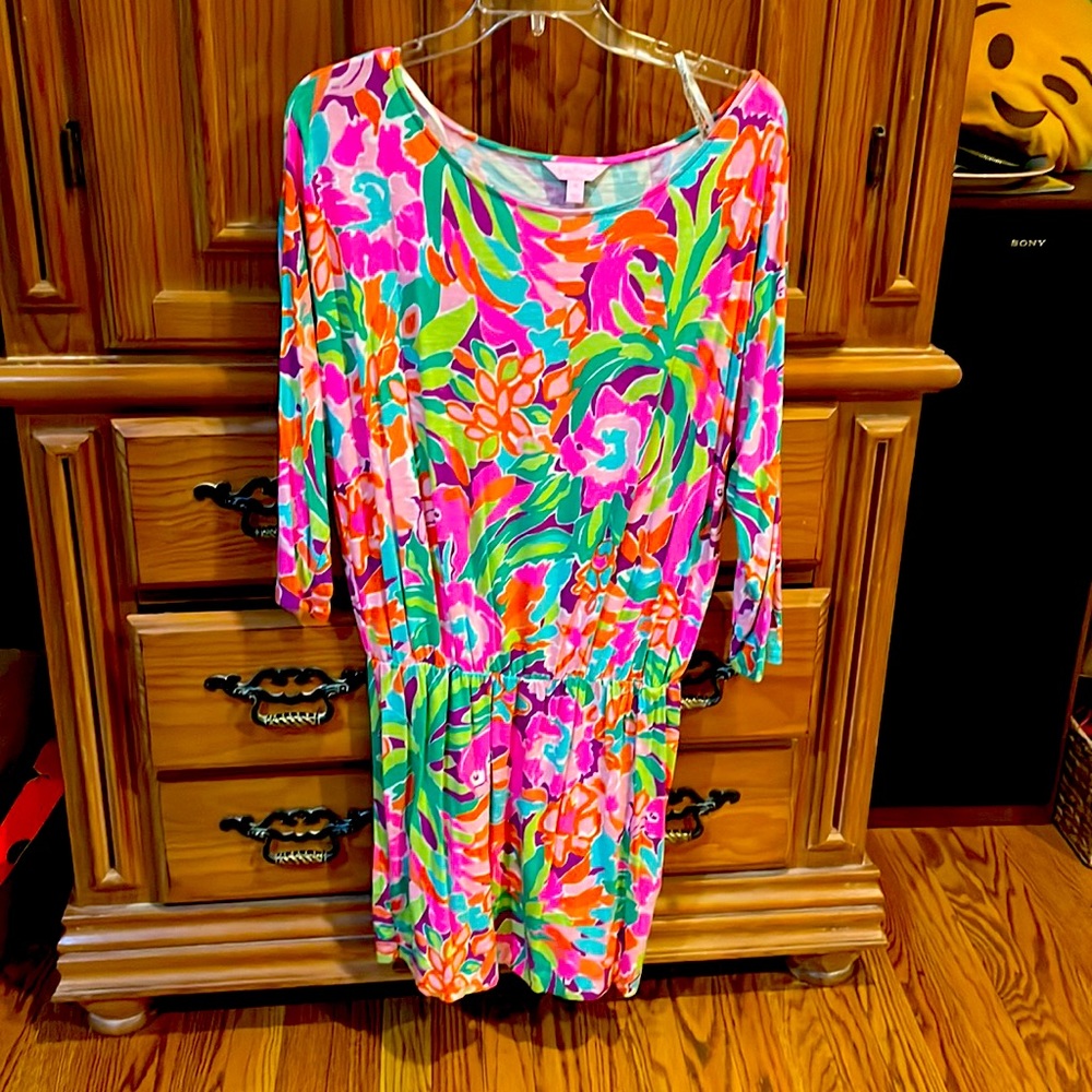 Classic Lilly Pulitzer dress with runched waitlist and short skirt
